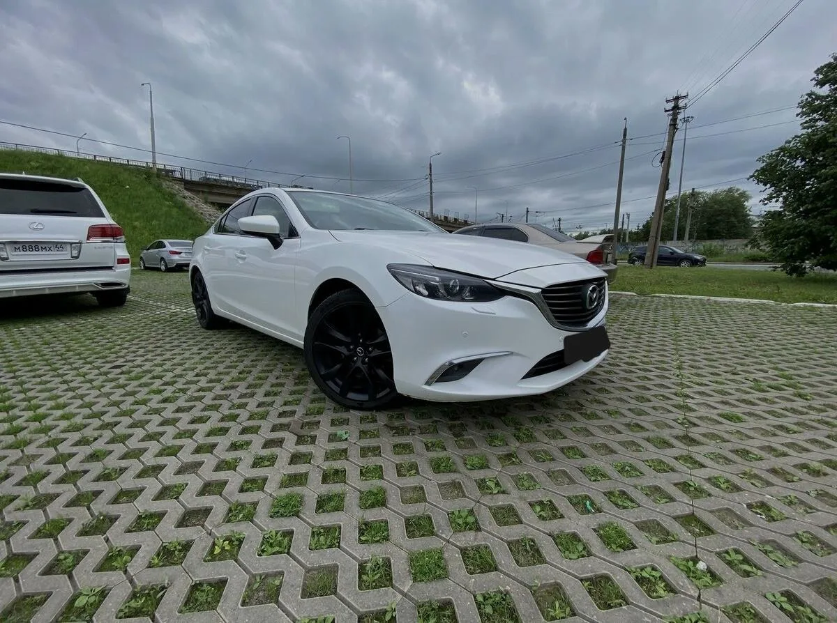 Mazda 6