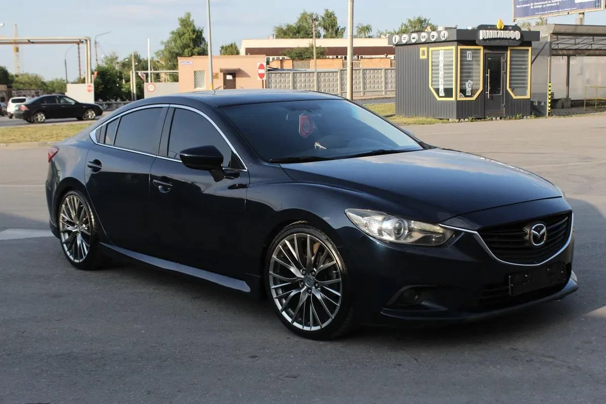 Mazda 6