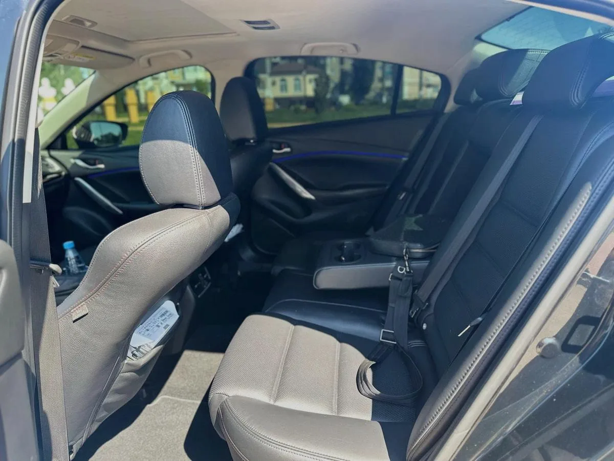 Mazda 6