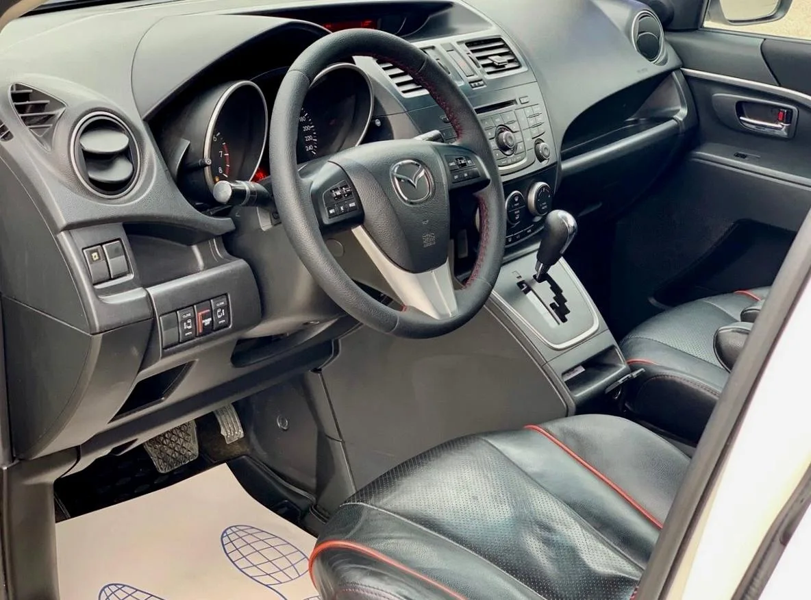 Mazda 5