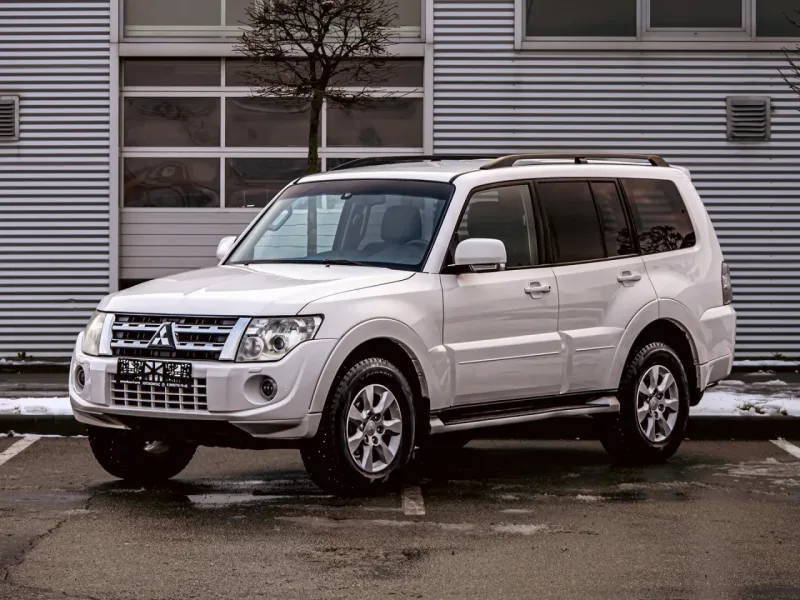 Mitsubishi Pajero 2012