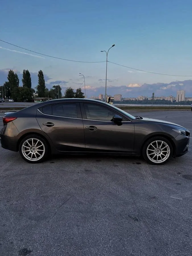 Mazda 3