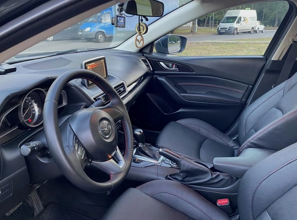 Mazda 3