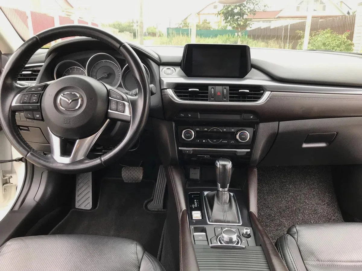 Mazda 6