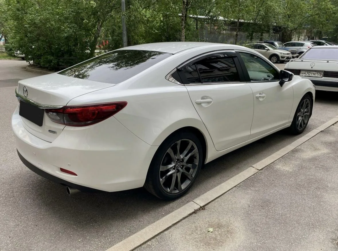 Mazda 6