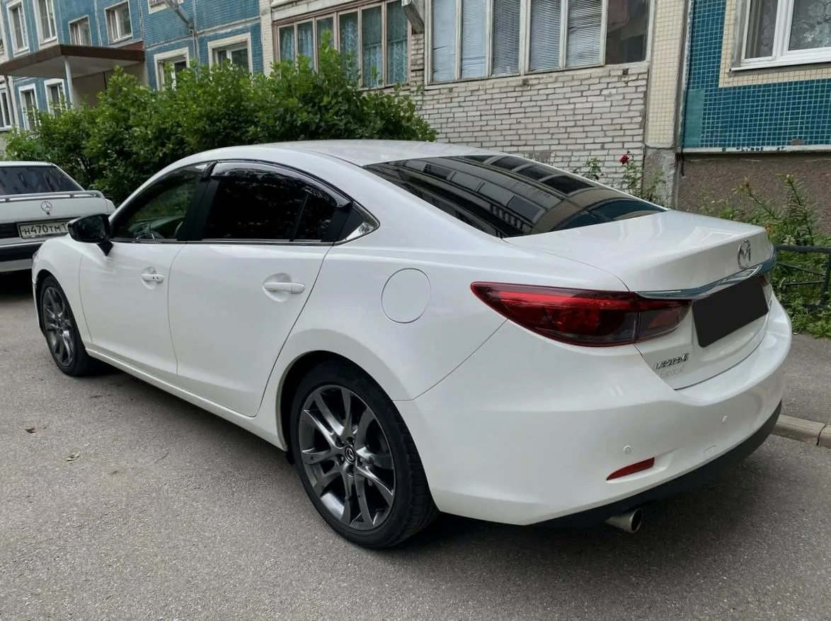 Mazda 6