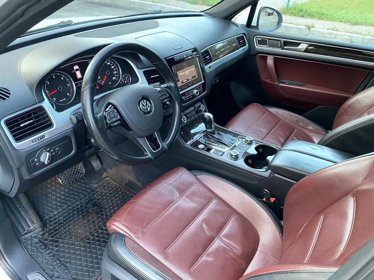 Volkswagen Touareg
