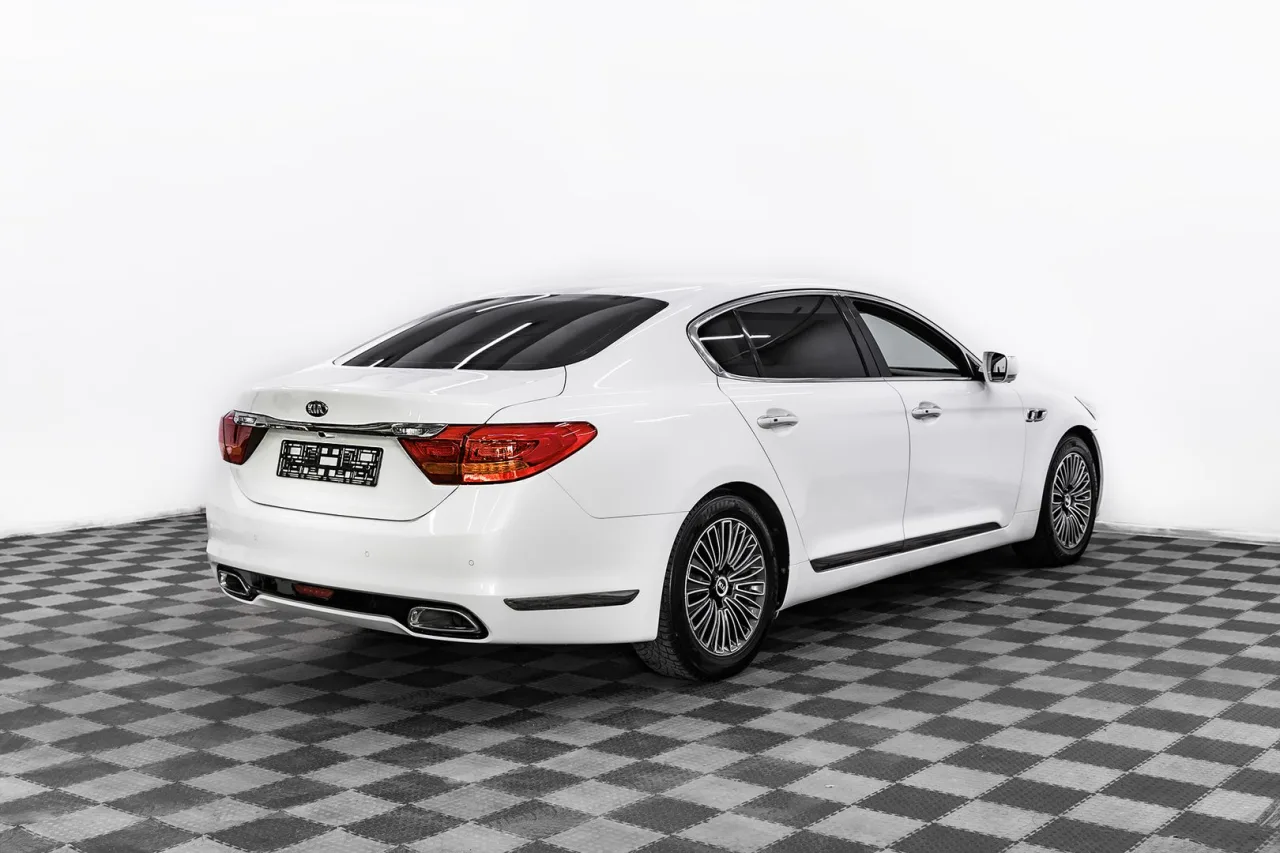Kia Quoris