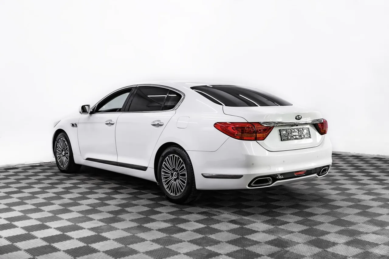 Kia Quoris