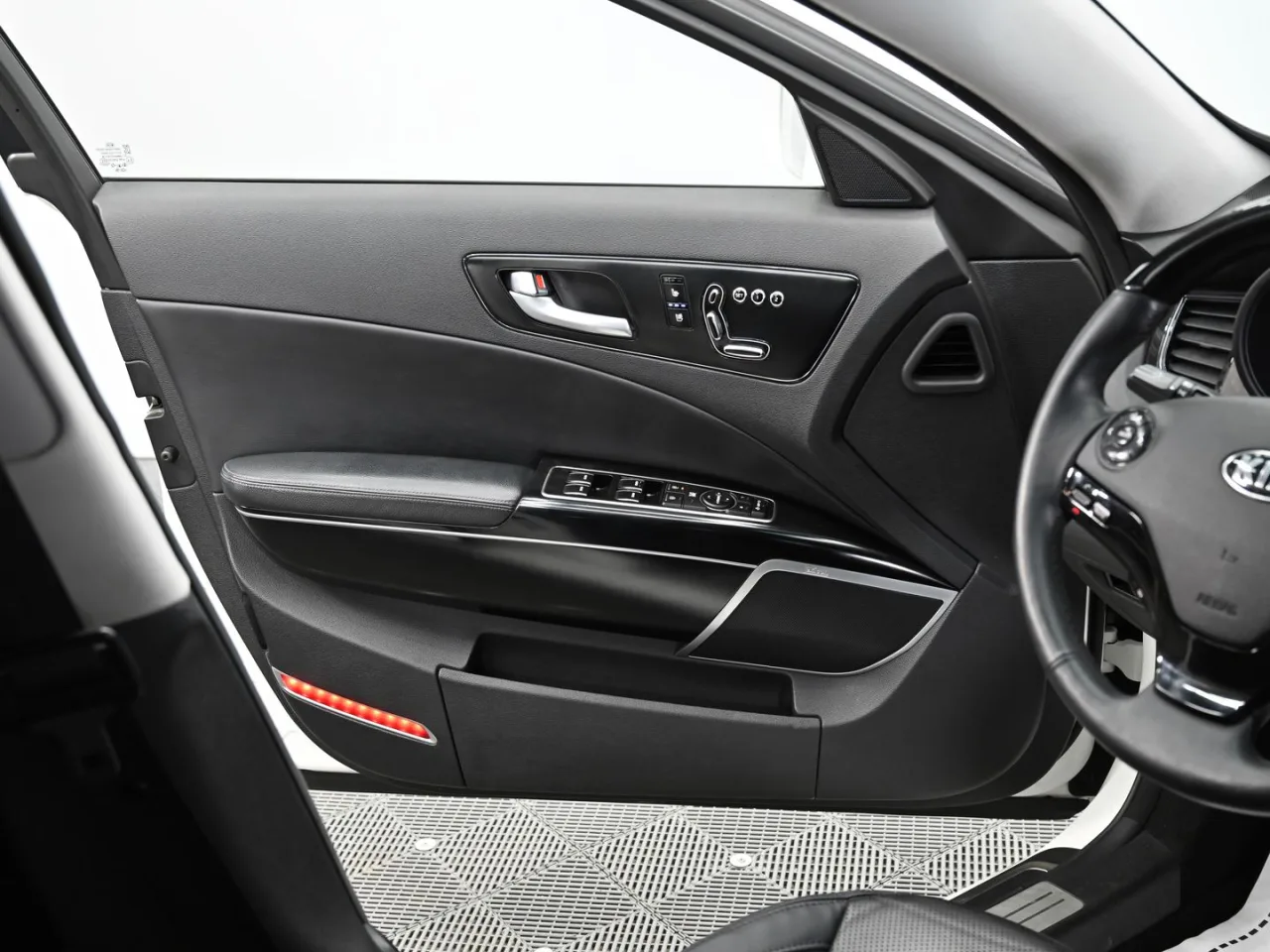 Kia Quoris