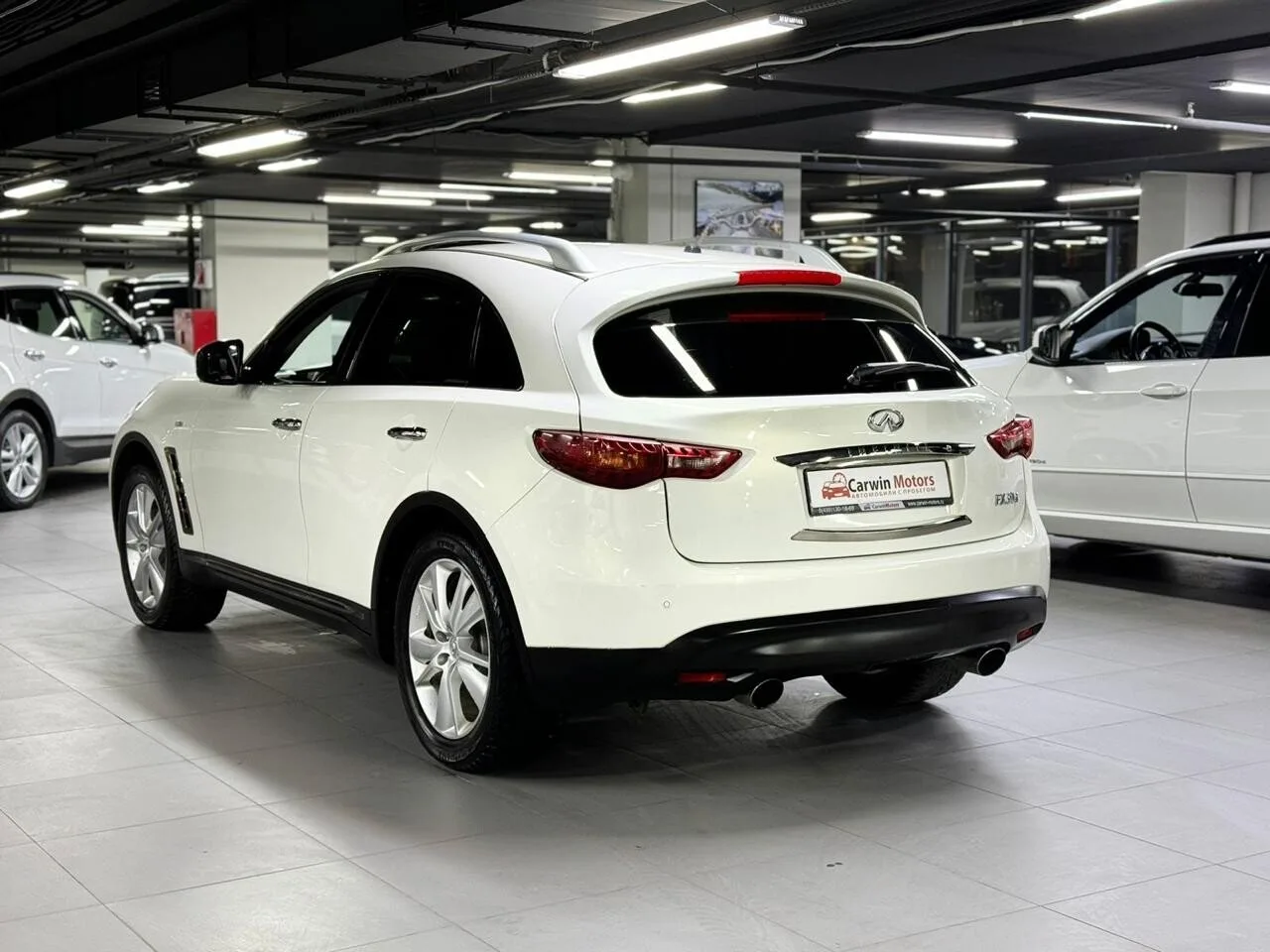 Infiniti QX70