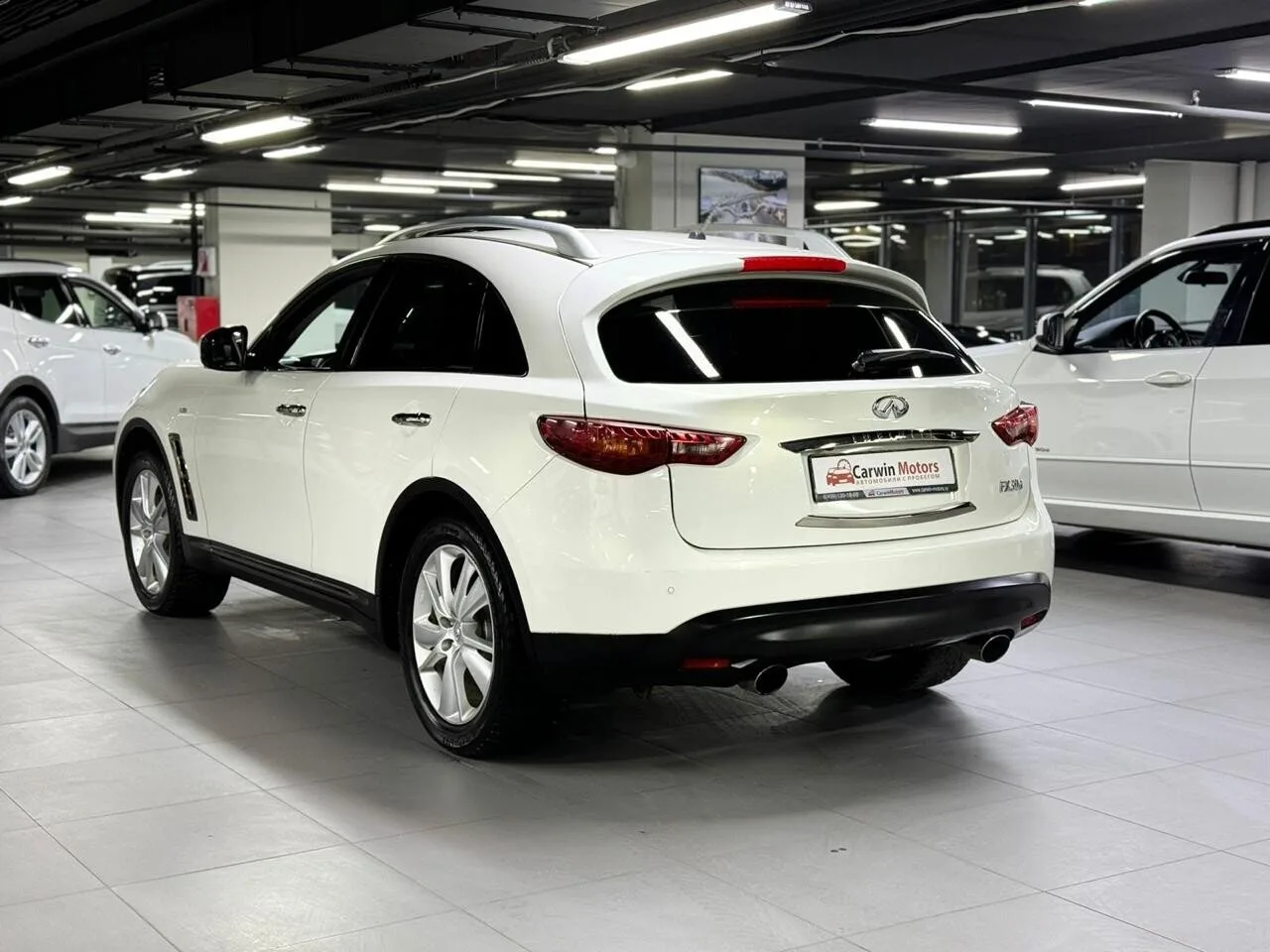 Infiniti QX70