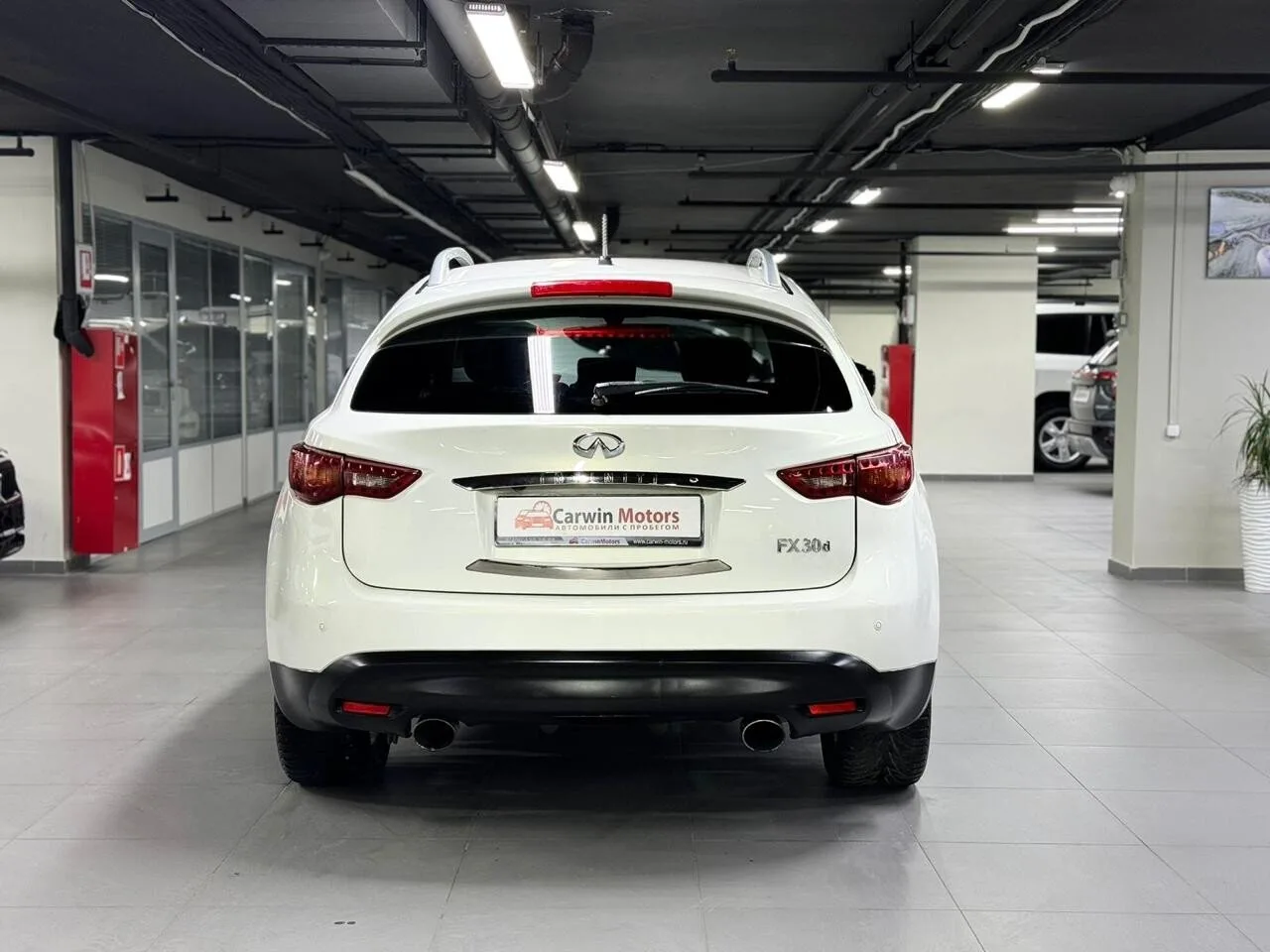Infiniti QX70