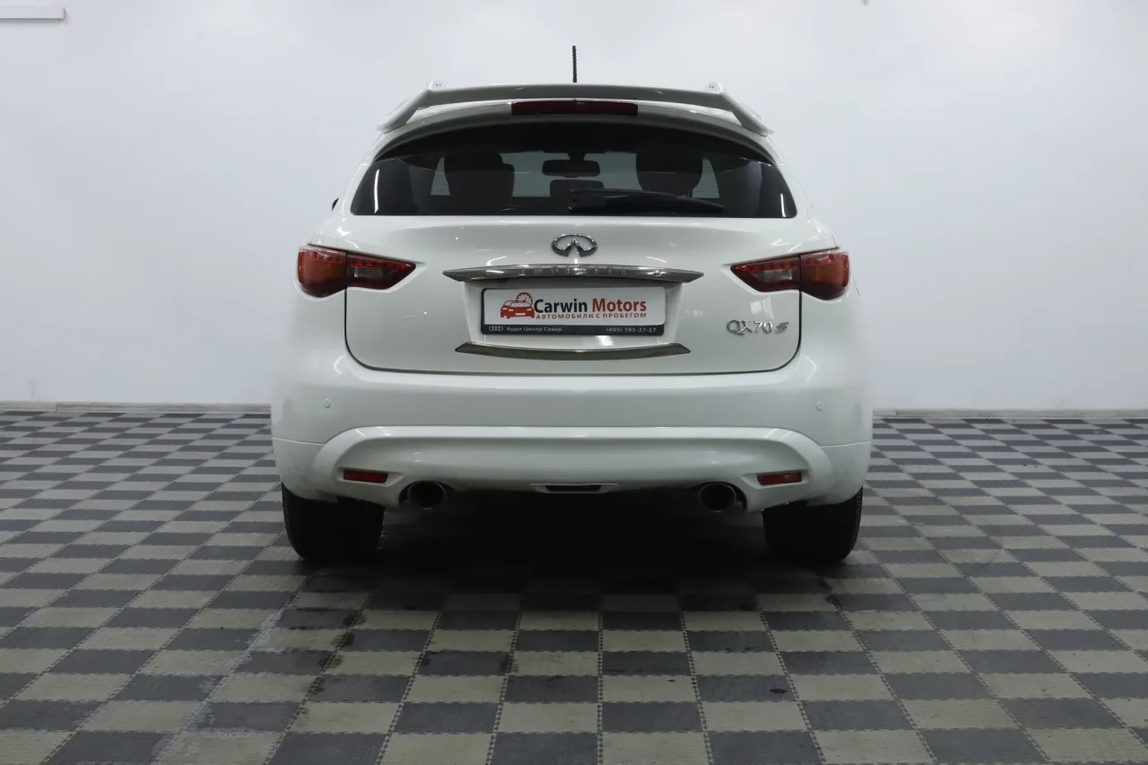 Infiniti QX70