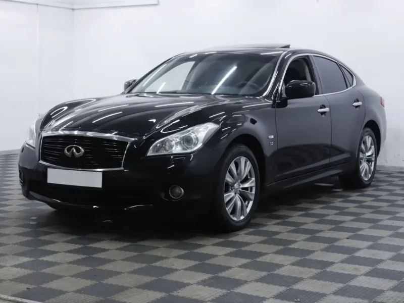 Infiniti Q70 2014