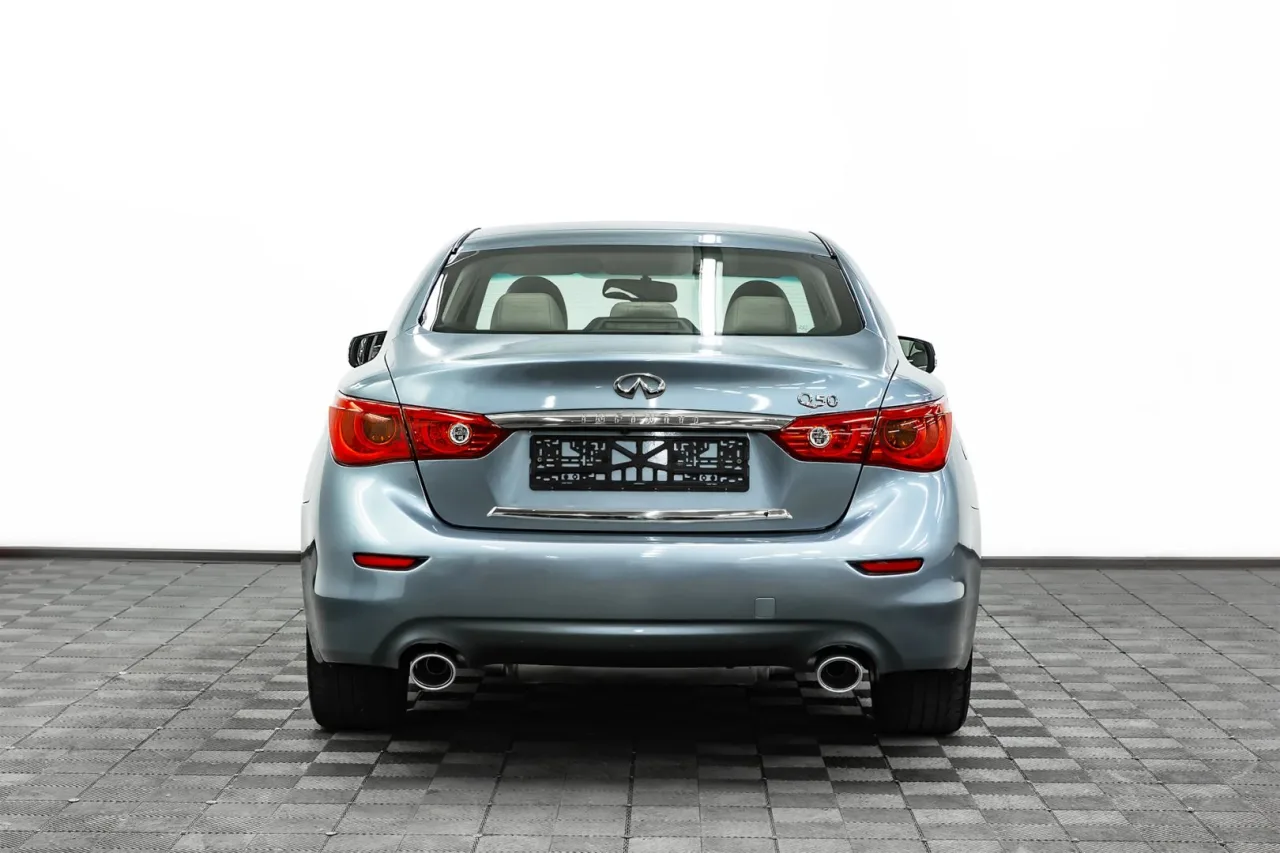 Infiniti Q50