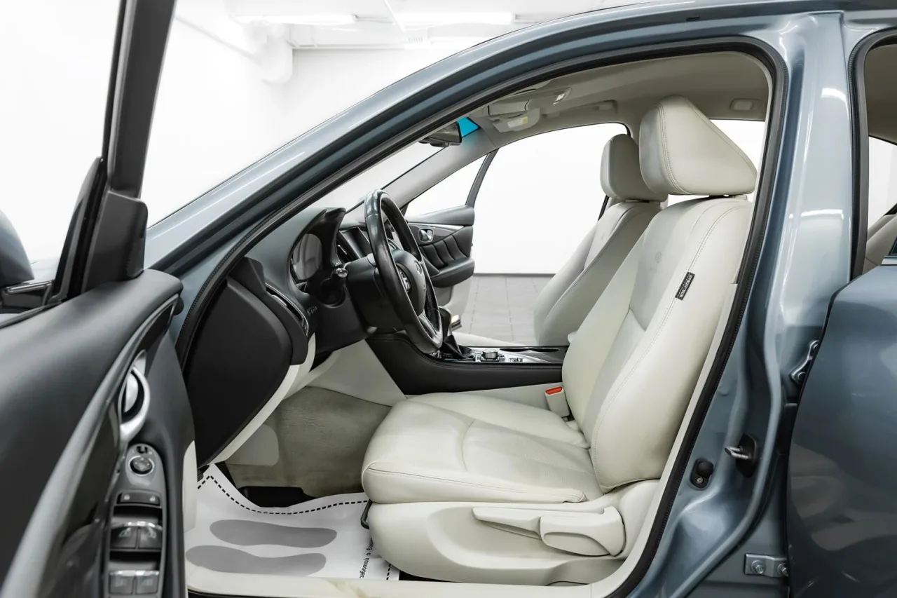 Infiniti Q50