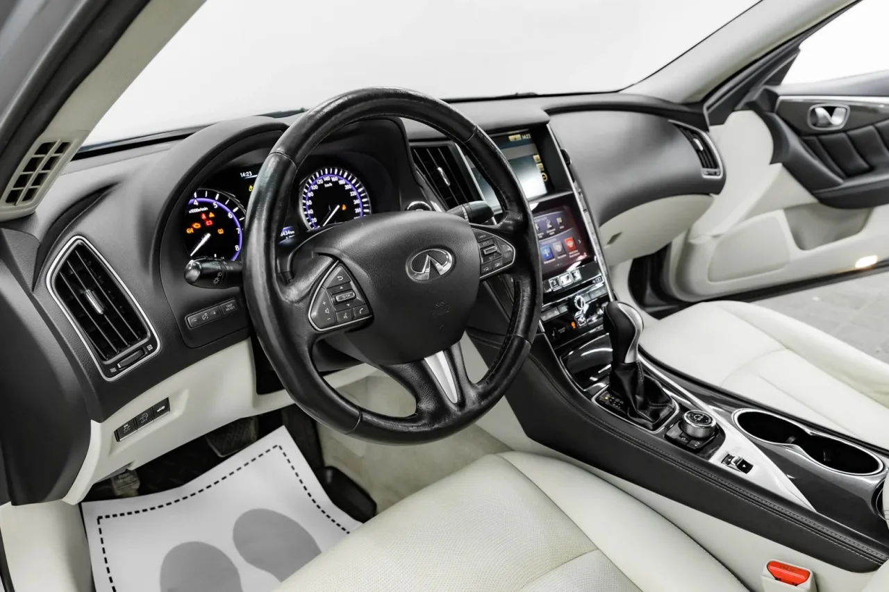 Infiniti Q50