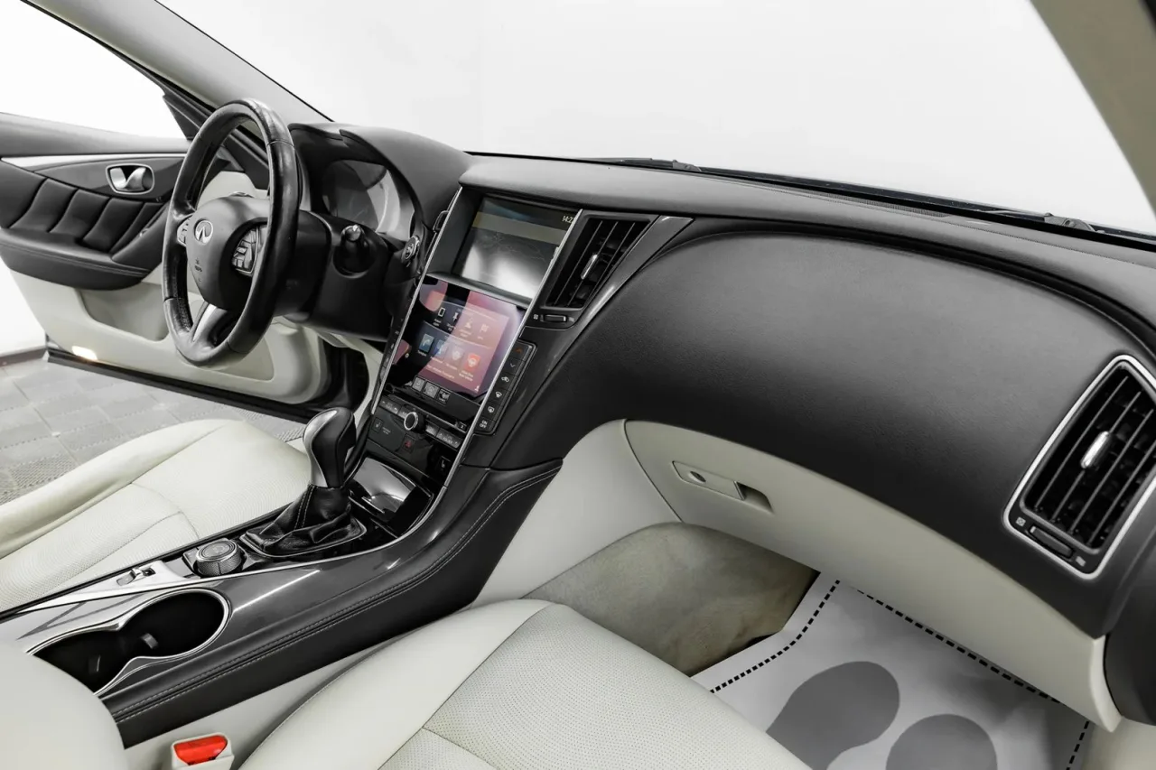 Infiniti Q50