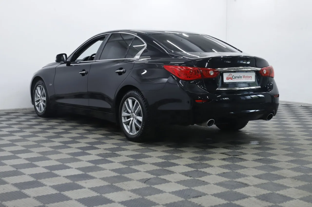 Infiniti Q50