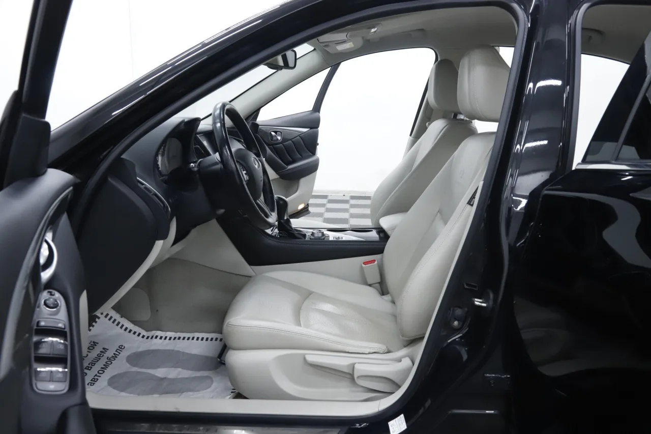 Infiniti Q50