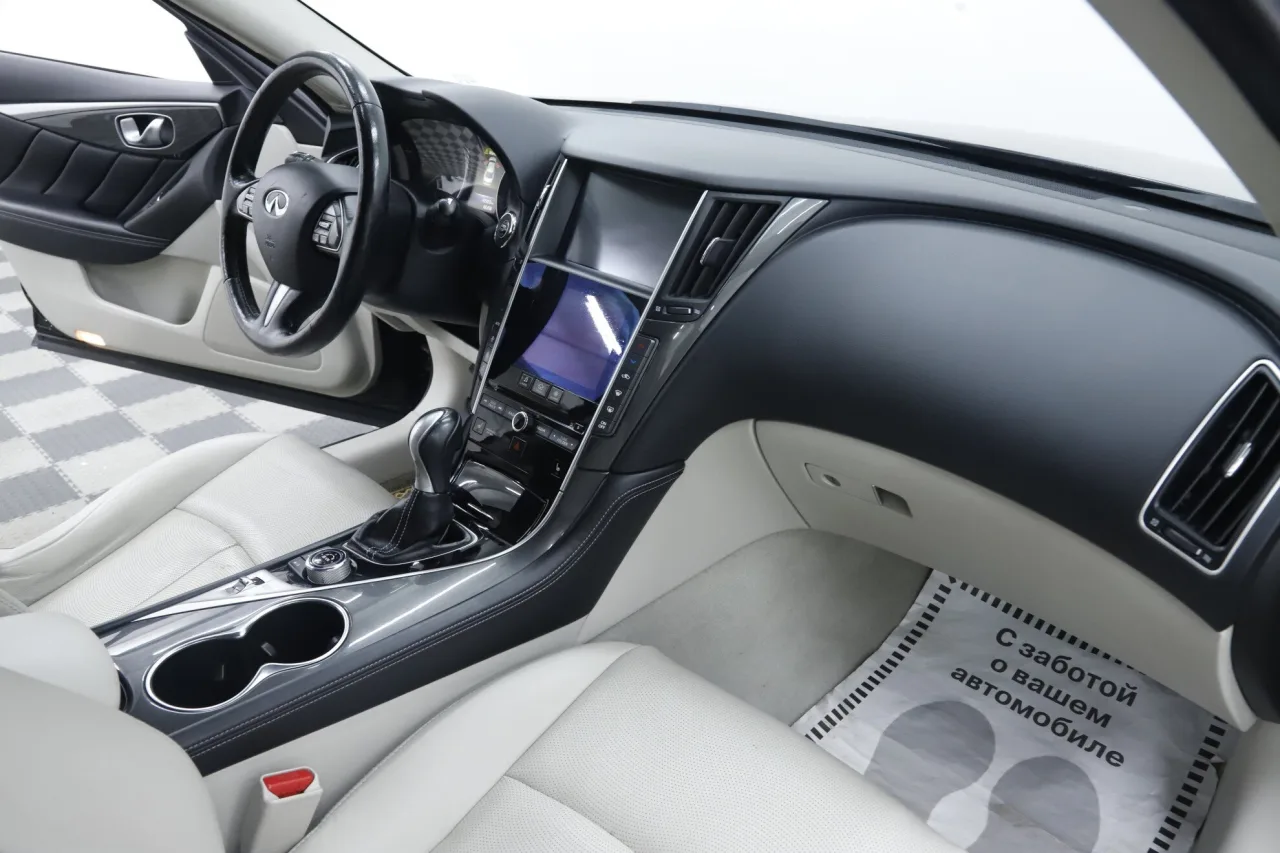 Infiniti Q50