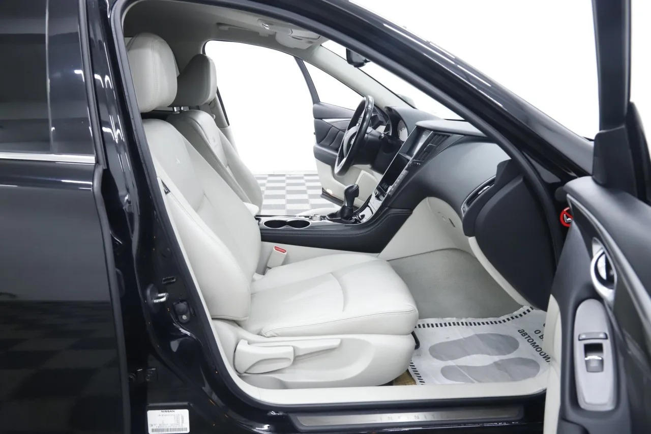 Infiniti Q50