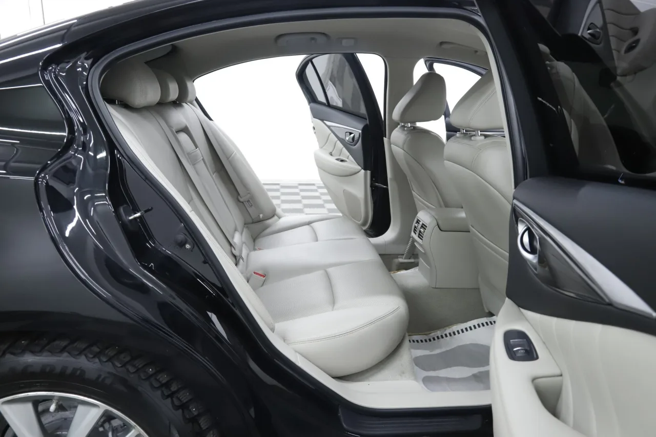 Infiniti Q50