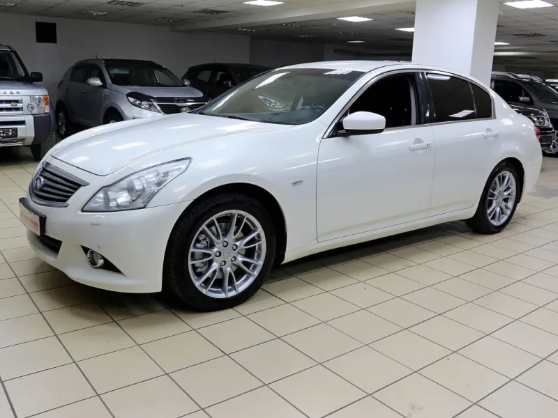 Infiniti G 2012