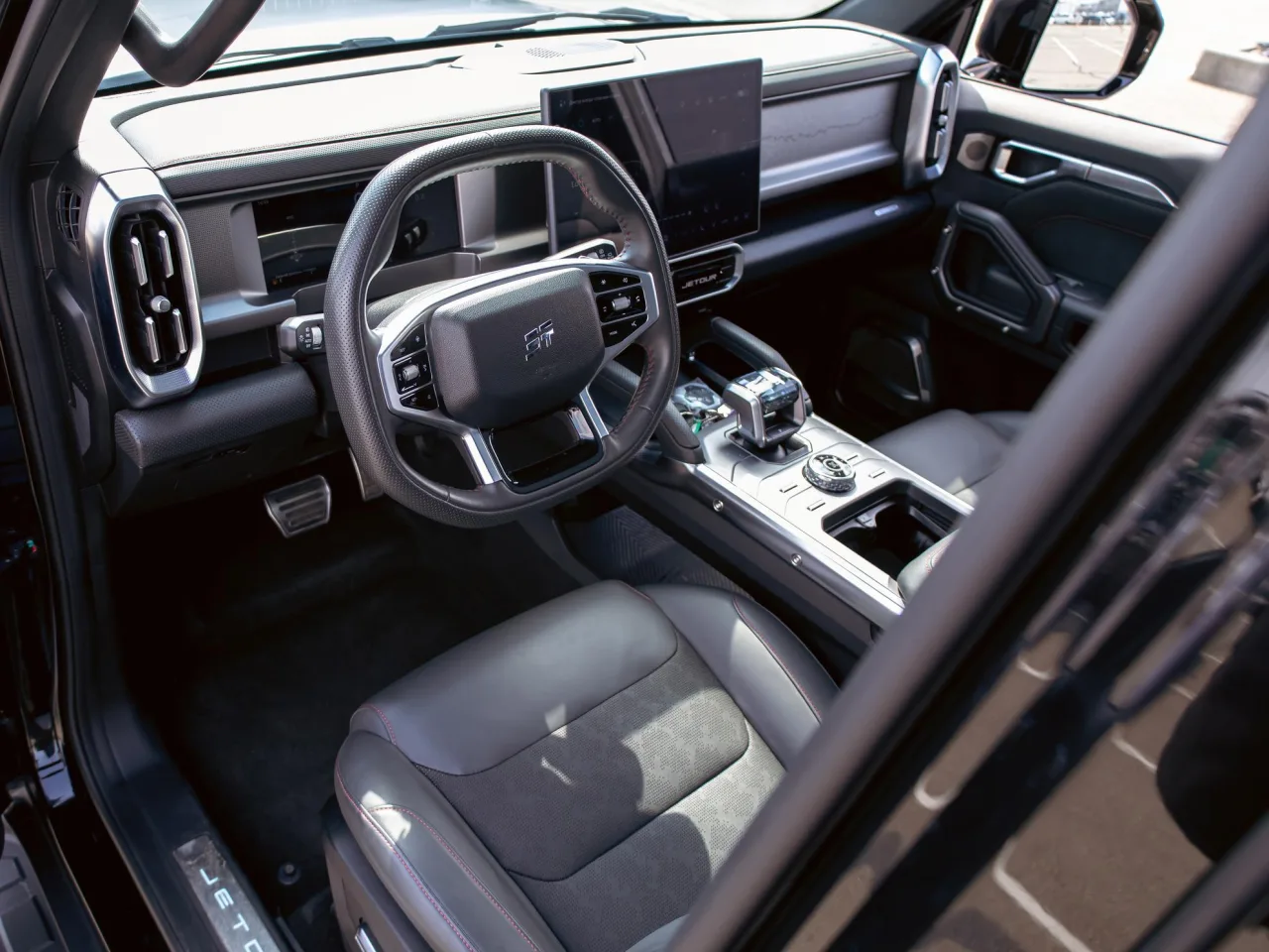 Jetour T2