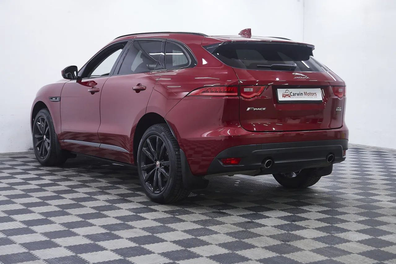Jaguar F-Pace