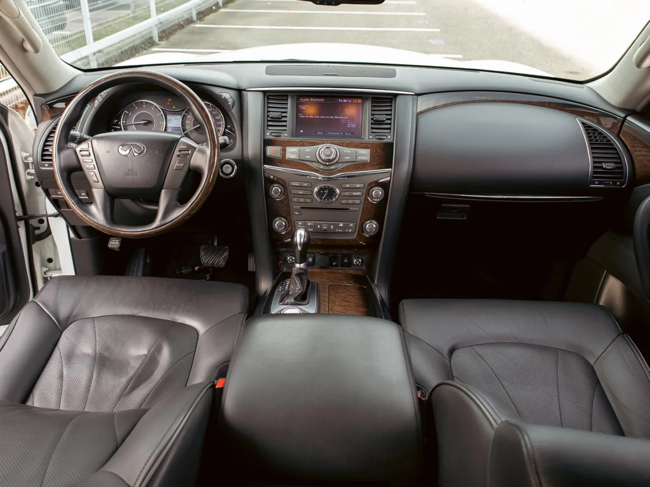 Infiniti QX56