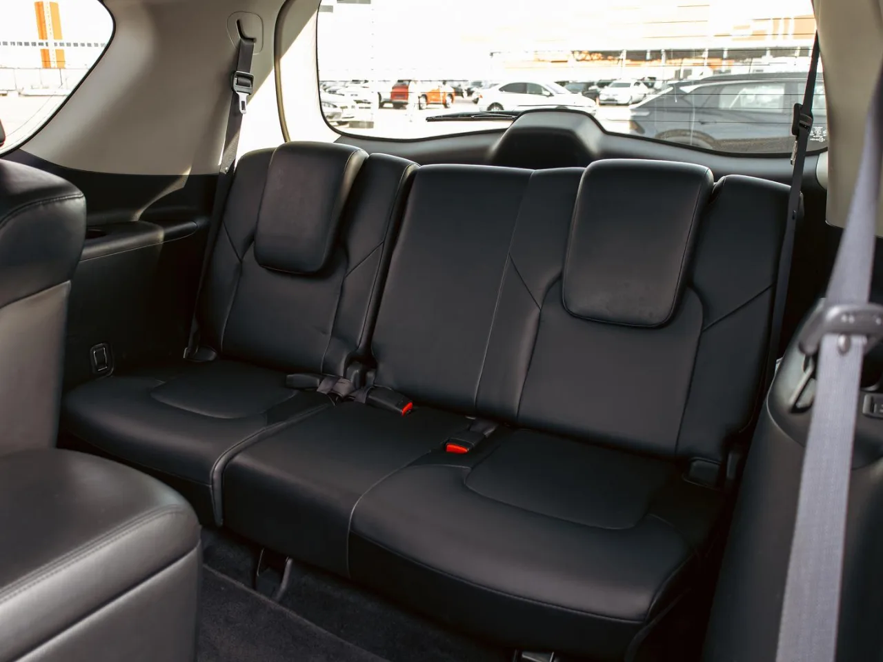 Infiniti QX56