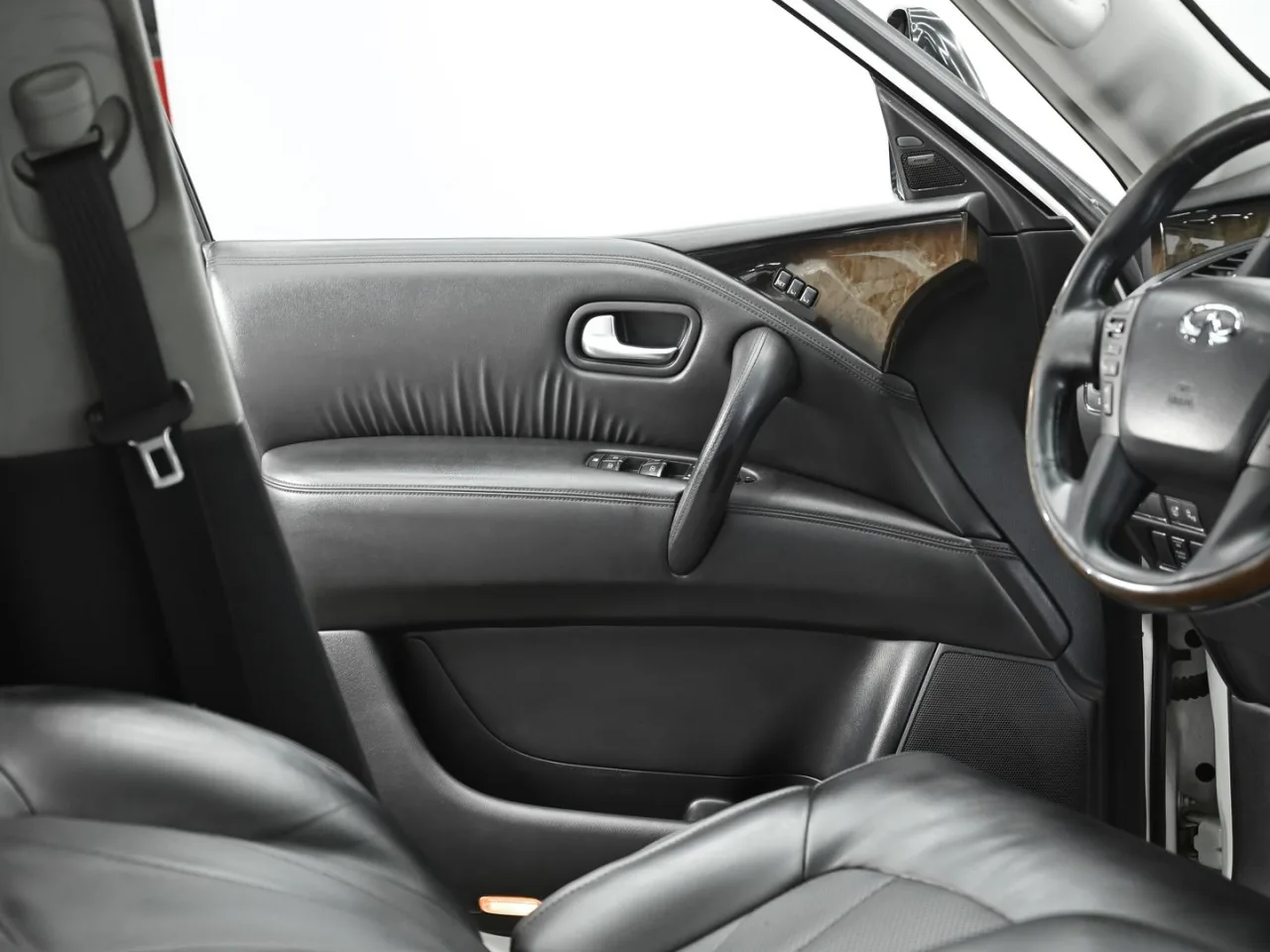 Infiniti QX80