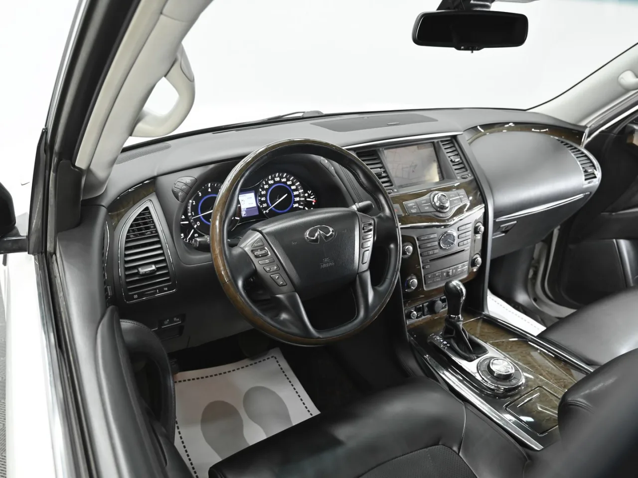 Infiniti QX80