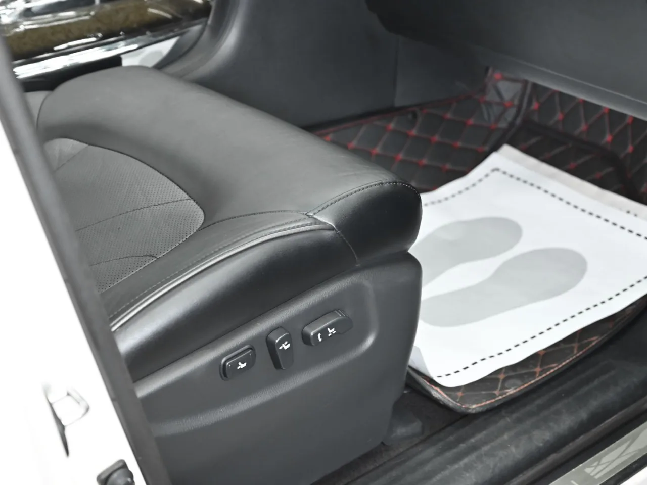Infiniti QX80