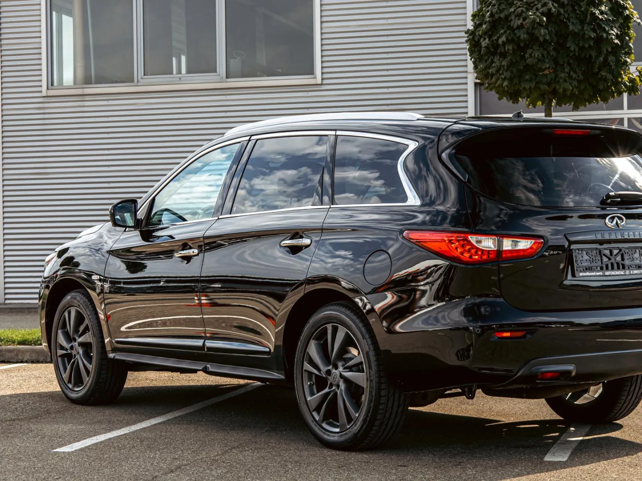 Infiniti JX