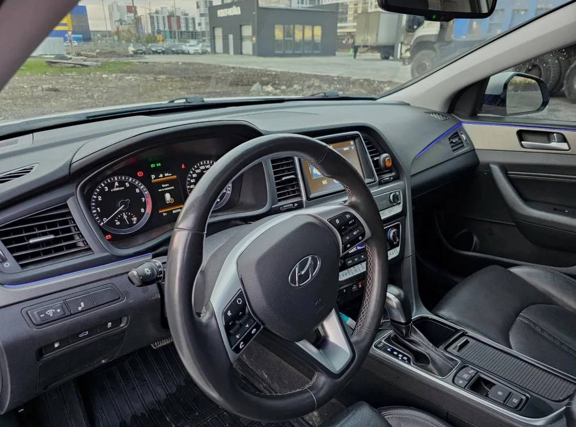 Hyundai Sonata