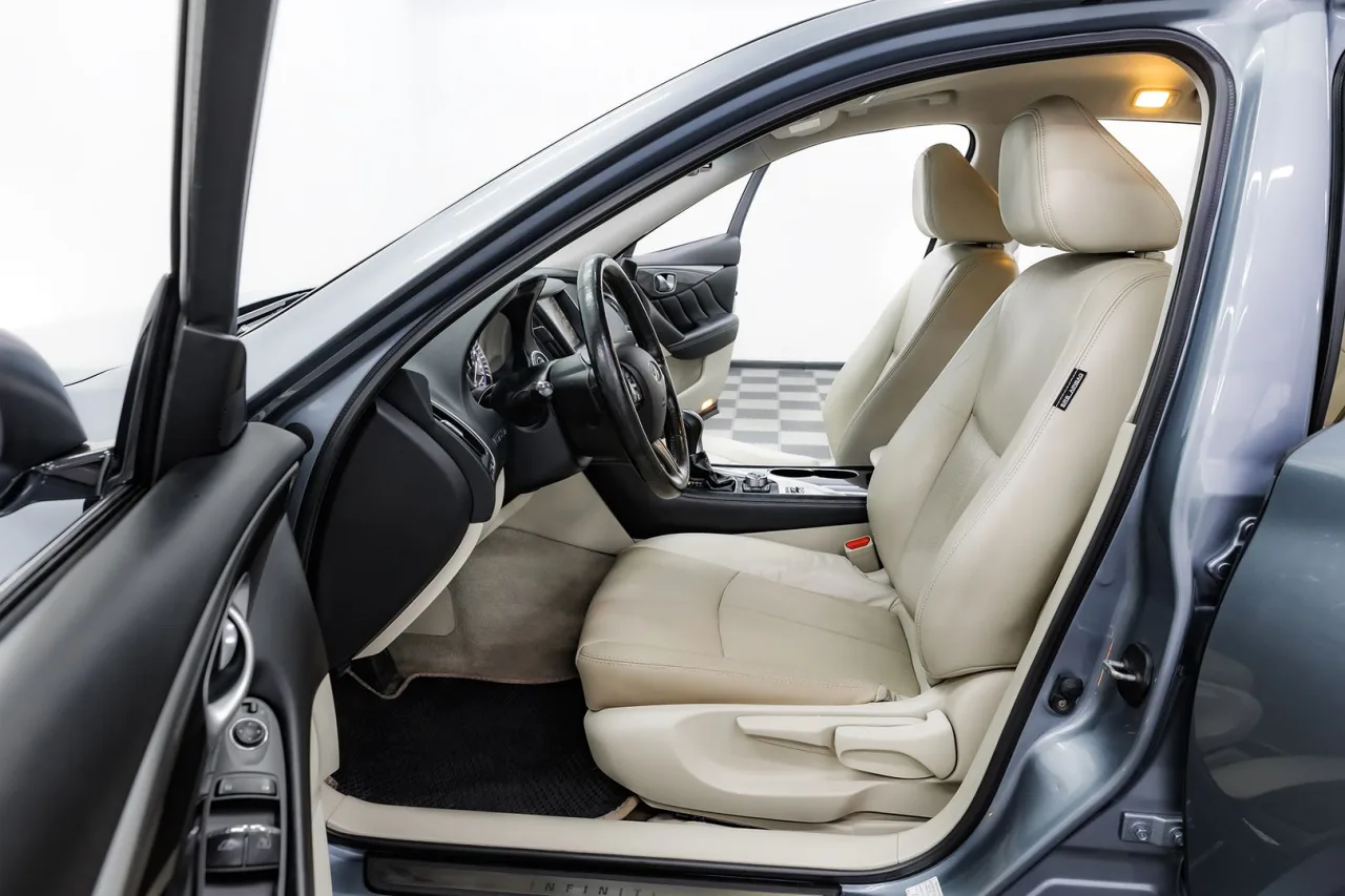 Infiniti Q50