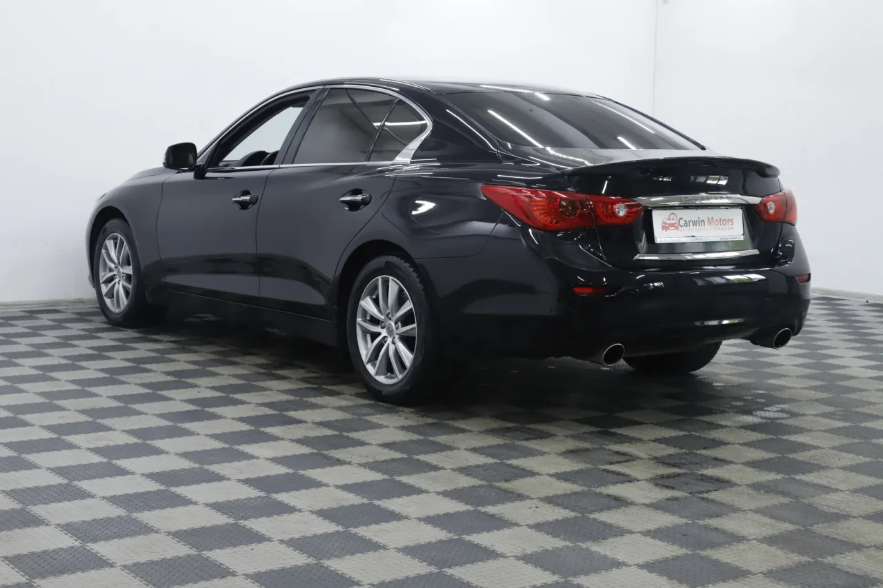 Infiniti Q50