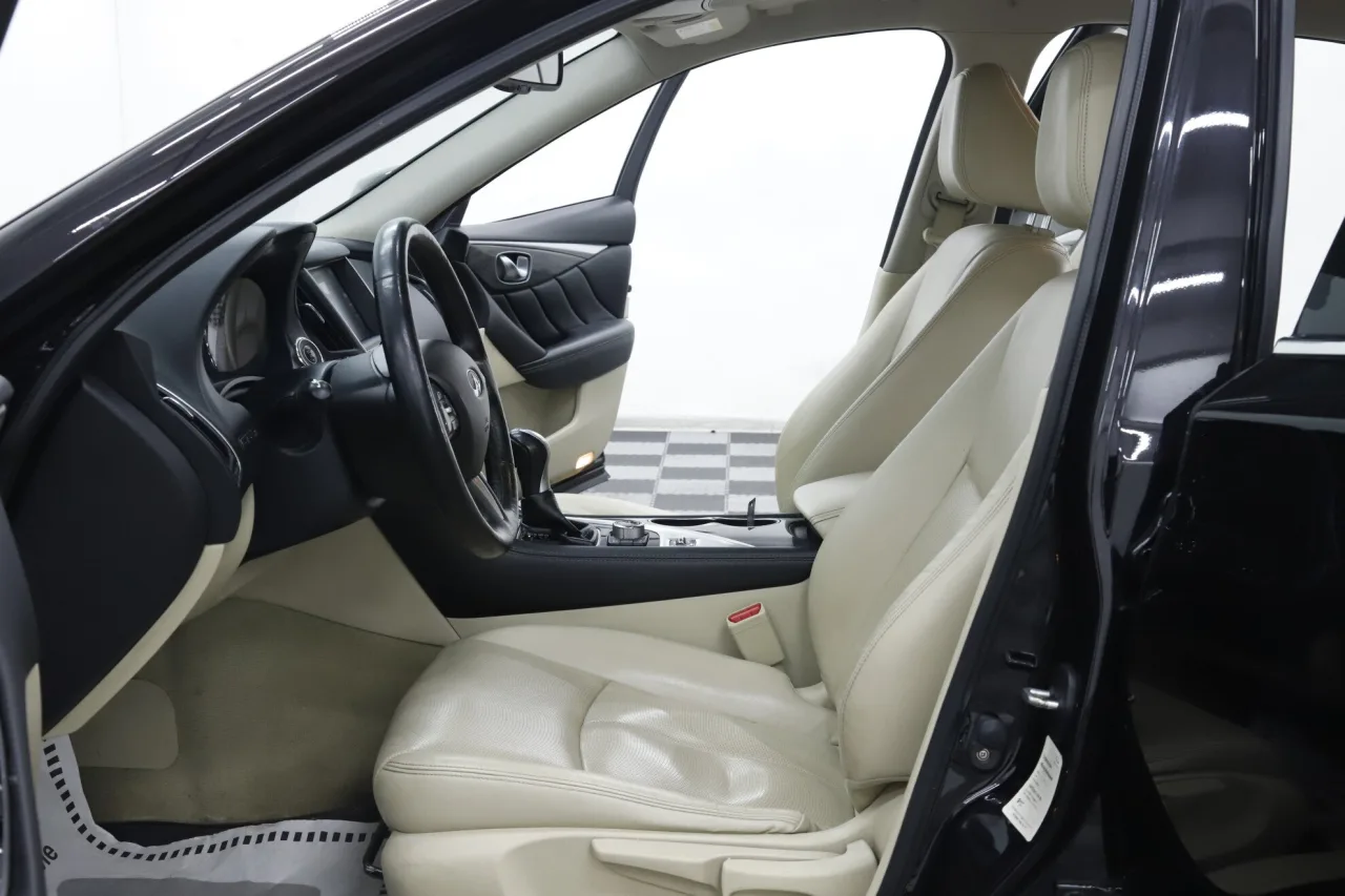 Infiniti Q50