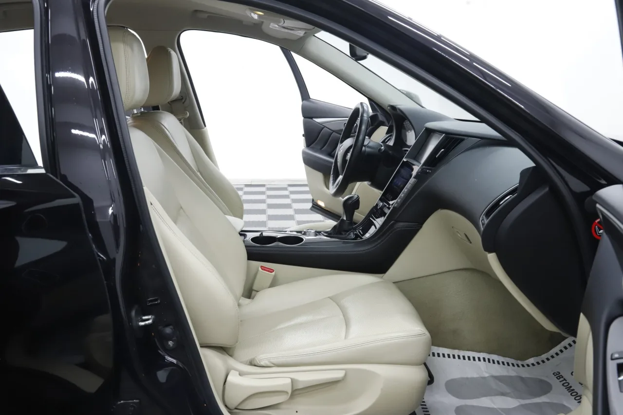 Infiniti Q50