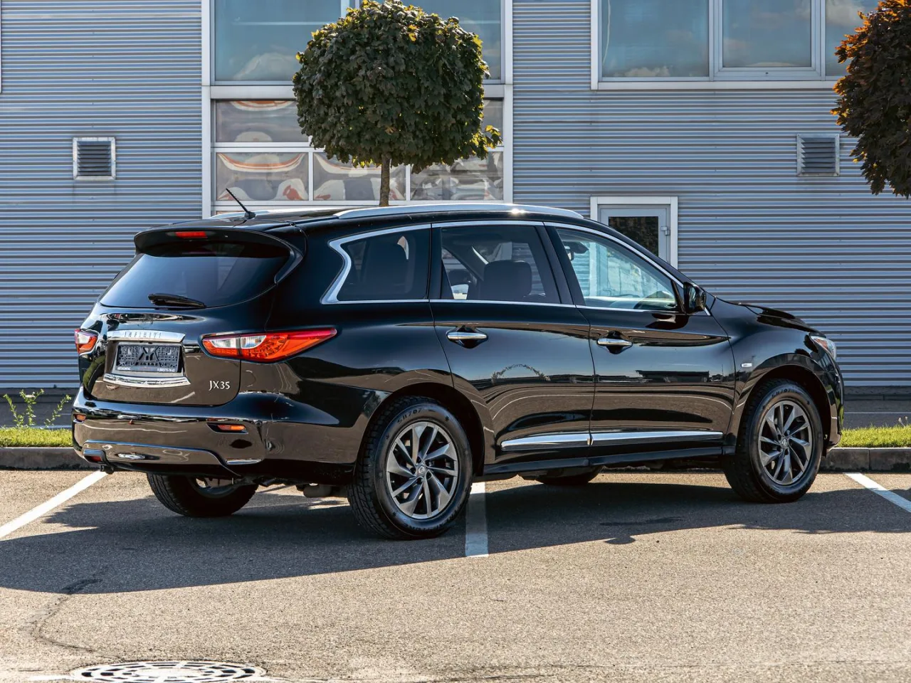 Infiniti JX
