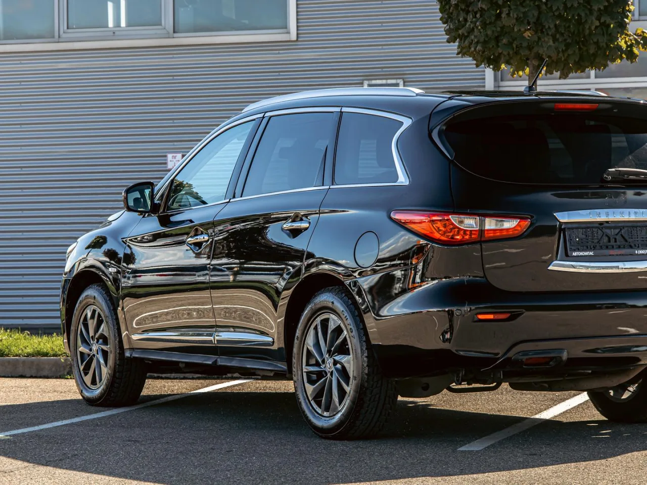 Infiniti JX
