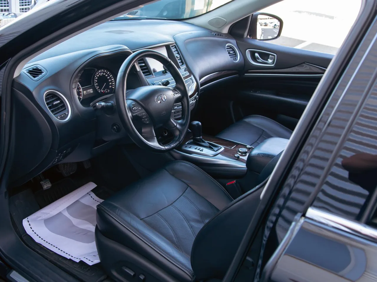 Infiniti JX