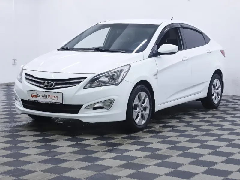 Hyundai Solaris 2015