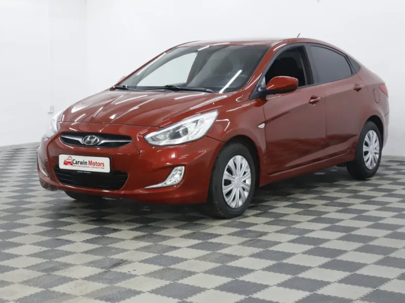 Hyundai Solaris 2013