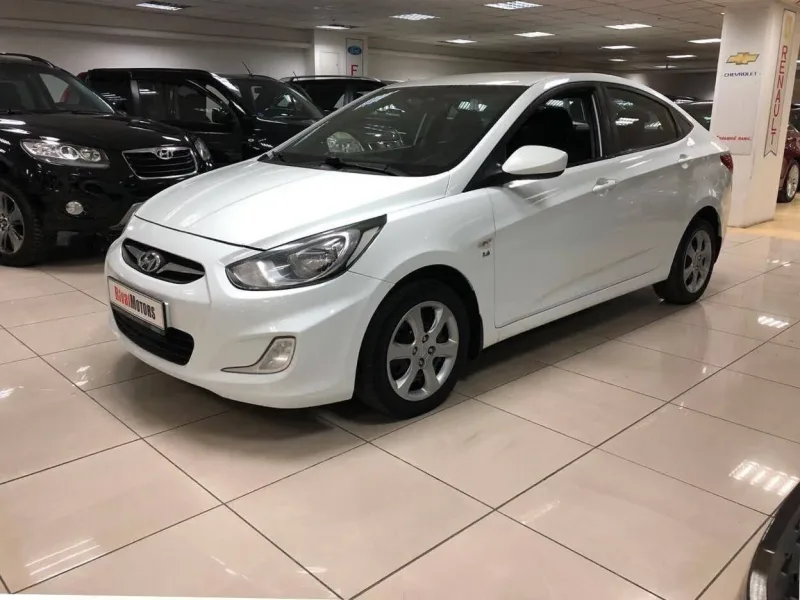 Hyundai Solaris 2013