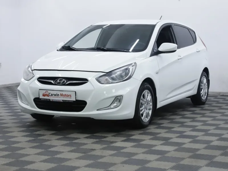 Hyundai Solaris 2013