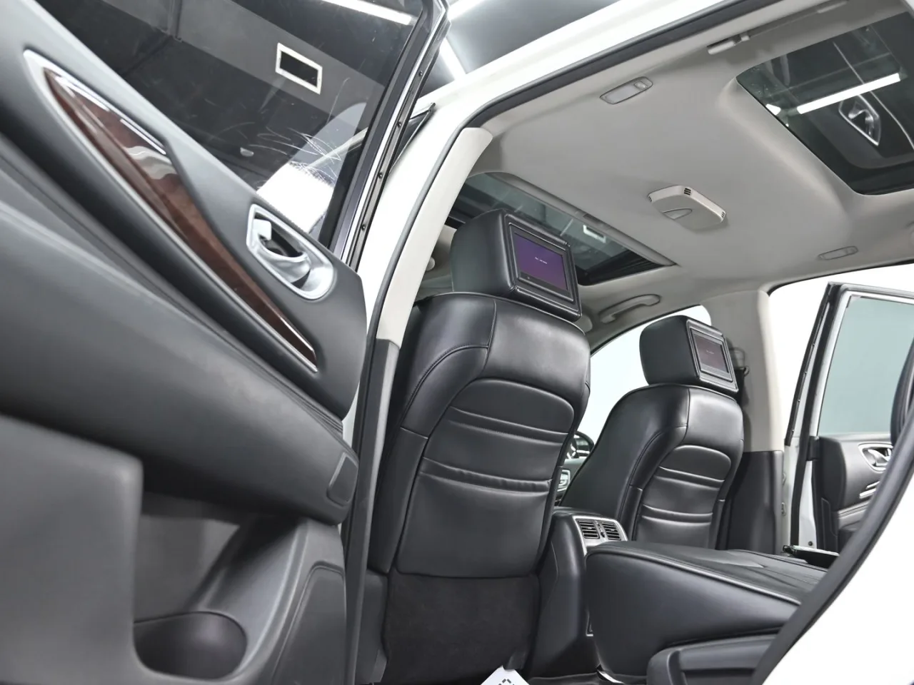 Infiniti JX